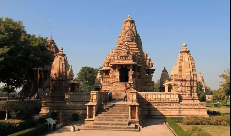 Heritage Trail: Delhi–Jaipur–Agra–Khajuraho Tour Package